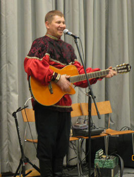 Mikhail Smirnov, ensemble Barynya concert in Chicago, Illinois