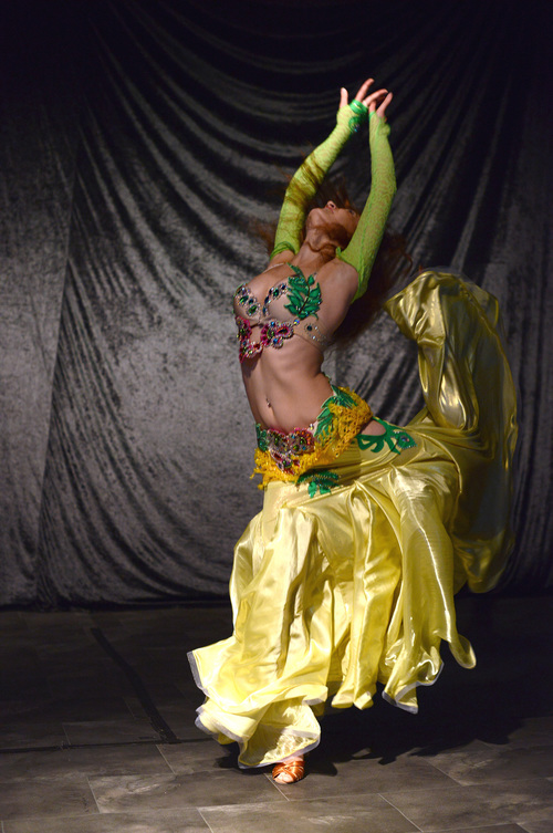 Belly dancer Zhenyia, New York