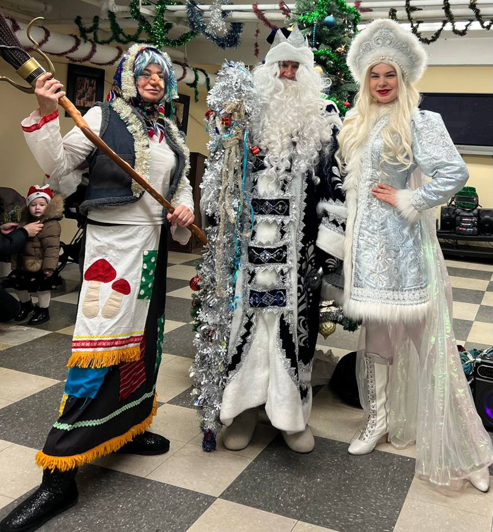 ��� ����� ���������� ���� ��� � ��������, ���� ���-����, ��� ���� ������ � ��������, Ded Moroz Show in Brooklyn New York, Ded Moroz, Snegurochka, Baba Yaga, Nostrand Gardens Coop, Brooklyn, NY