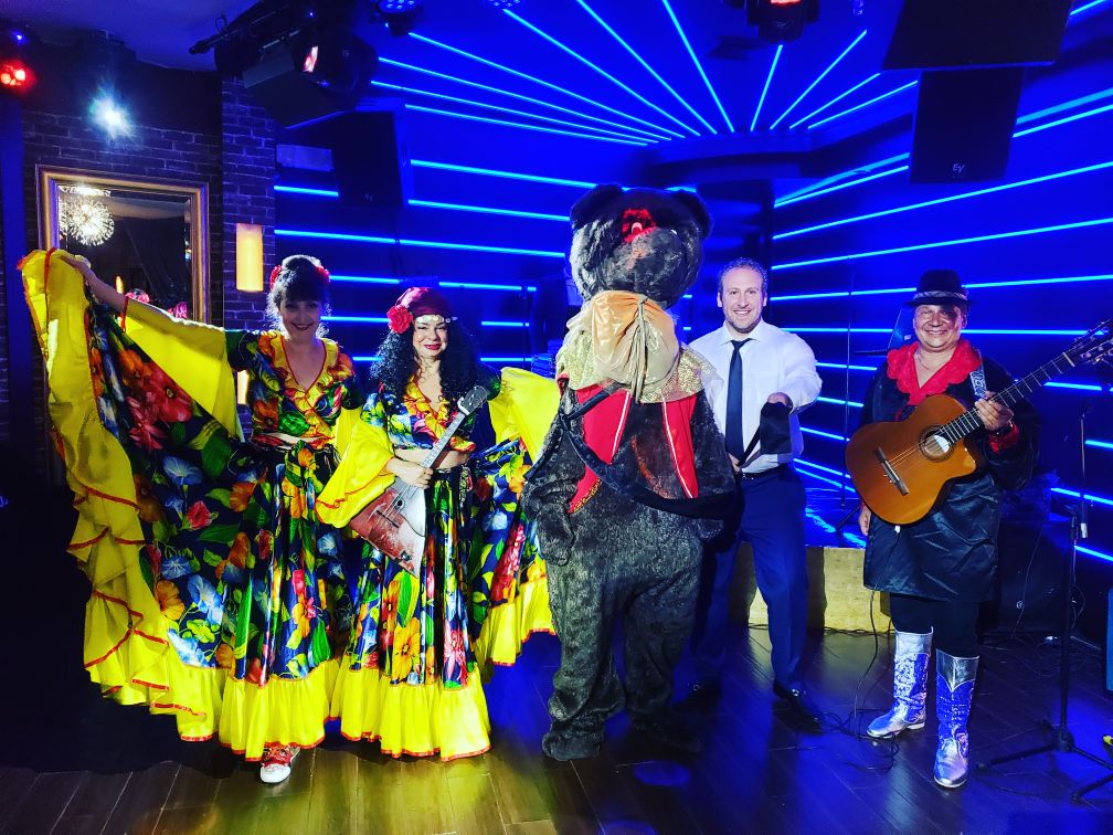 07-09-2021, Restaurant Lanjeron in Philadelphia, Pennsylvania, Russian-Gypsy show, ��������� �������� �� ��� �������� � �����������