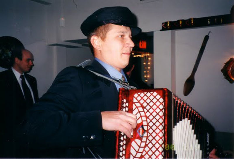 Barynya Russian Music Duo, Mikhail Smirnov, singer, garmoshka, guitar player