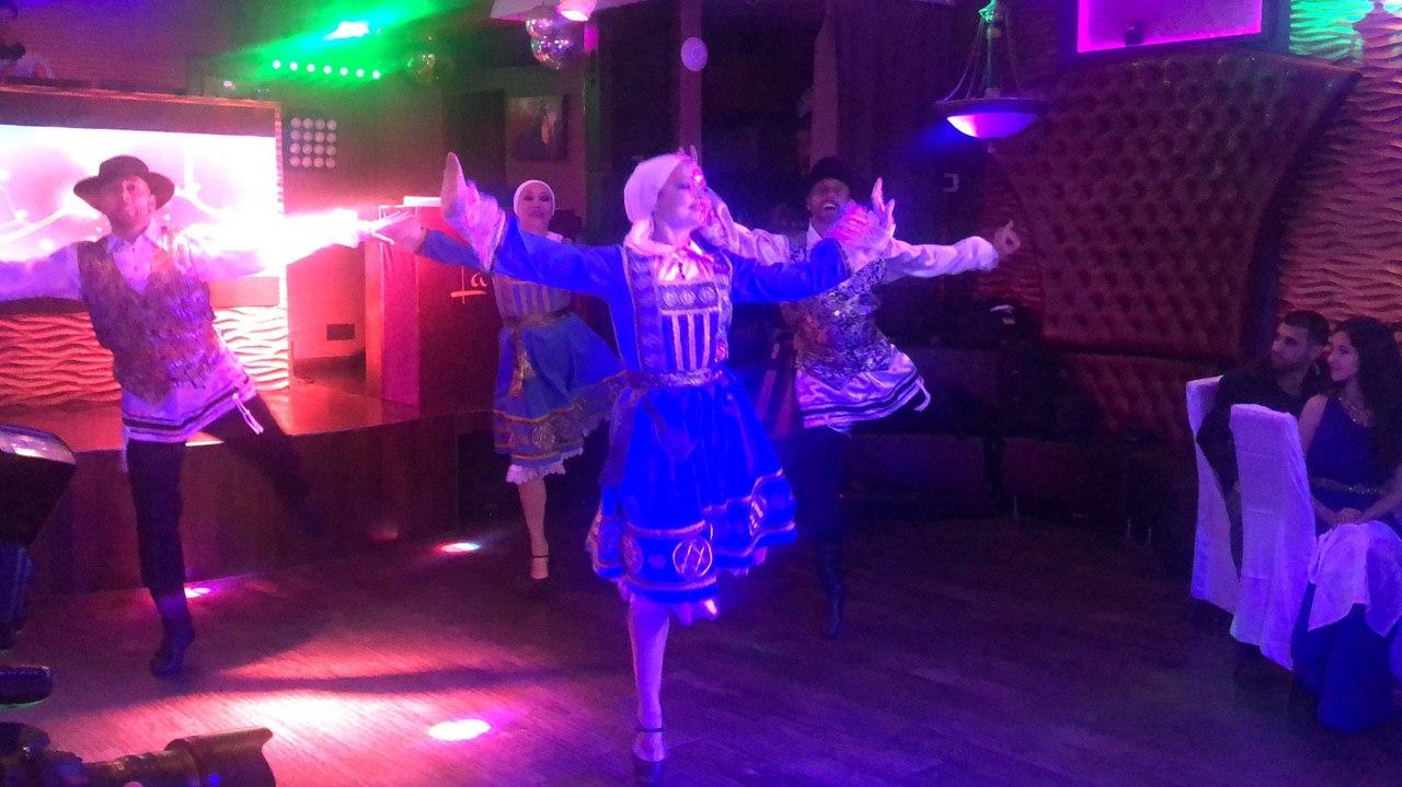 Jewish Dancers, Bat Mitzvah party, Restaurant La Vue, Brooklyn, New York