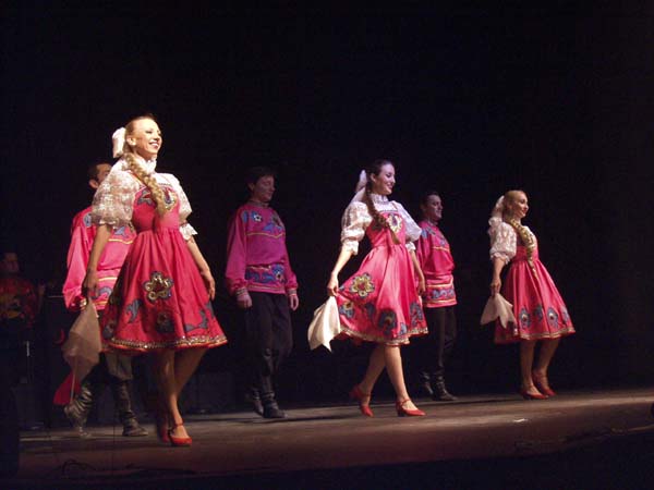 Russian folk singer Nikolai Massenkoff Show