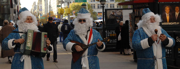 Snegurochkas and Ded Moroz