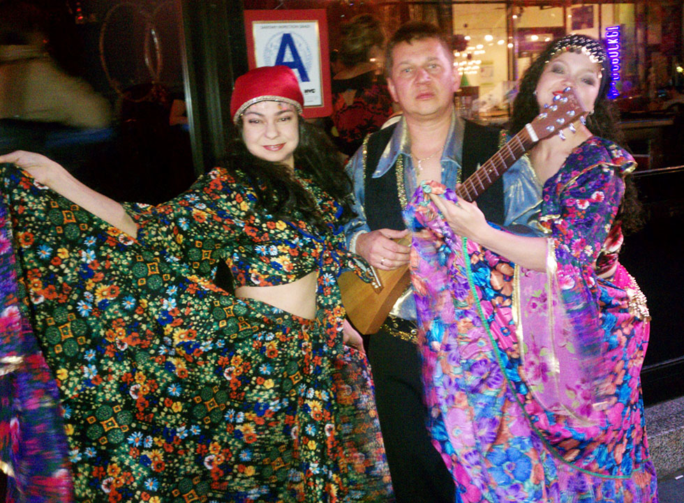New York City Gypsy Trio, Russian Restaurant Nasha Rasha New York City, Nasha Rasha 4 W 19th Street New York NY