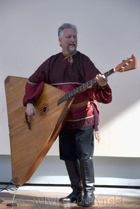 Barynya, Los Angeles, California, November 2009, Photos made by Sylwia M. Ozdzynski, Leonid Bruk, balalaika contrabass