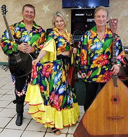 Barynya Balalaika Trio, Mikhail Smirnov, Elina Karokhina, Leonid Bruk, Lakeside Adult Care Center, Brooklyn, New York