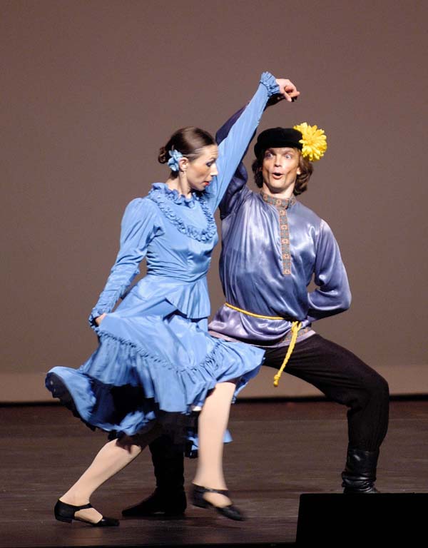Russian Folk Dance KADRIL, Dancers Olga Chpitalnaia, Vitaly Verterich