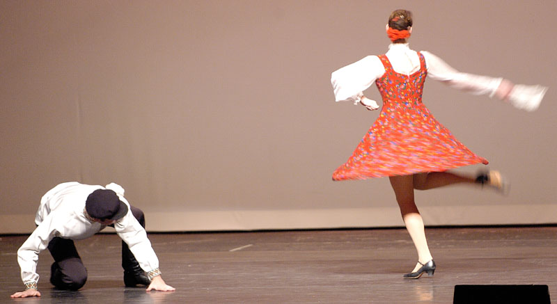 Russian dance performed by Andrij Cybyk and Ganna Makarova