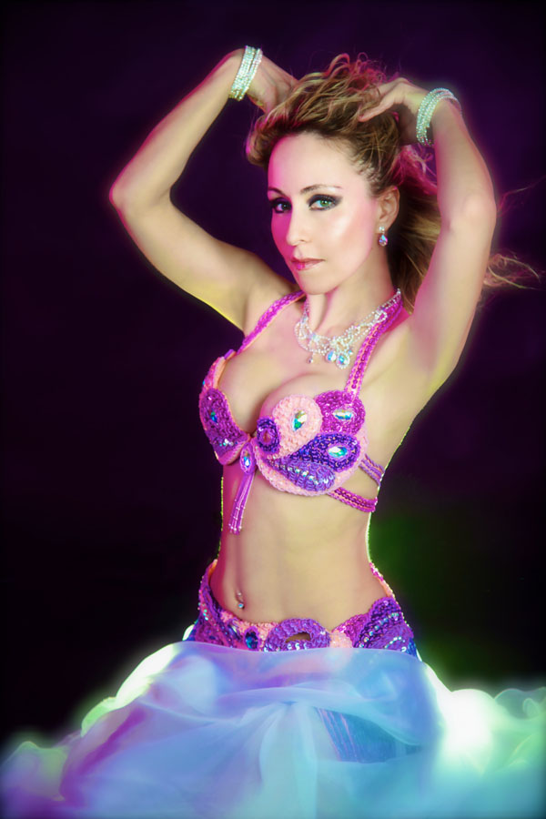 Belly dancer Yuliya