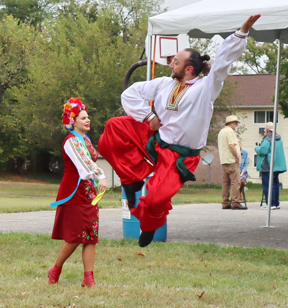 Kozak Ukrainian dancers, Ukrainian dancers Gettysburg Pennsylvania, www.cossack.us, Kozak () Ukrainian dancers, Ukrainian dancers, musicians, singers Adams County Heritage Festival, Gettysburg, Pennsylvania, photo credit Robert Keefer www.flickr.com/photos/rkeefer