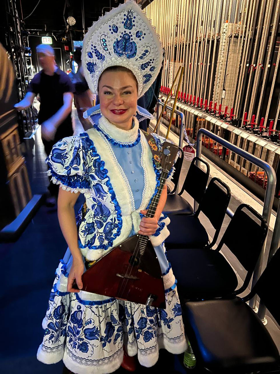 Barynya, New York balalaika virtuoso Elina Karokhina, The Chicago Opera Theater, Chicago Illinois, Dmitri Shostakovich's The Nose, December 8th and 10th, 2023