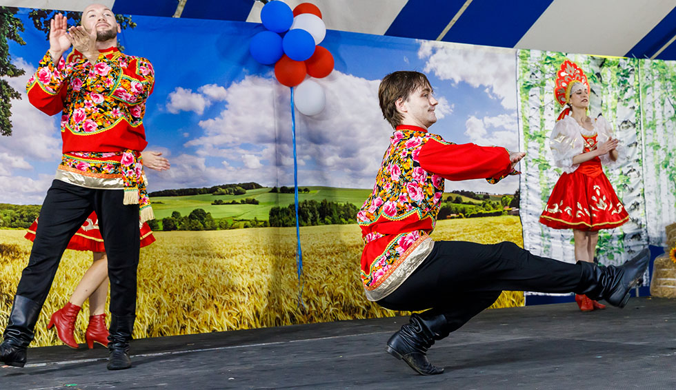 09-22-2024, Russian song dance and music ensemble Barynya, Michigan Russian dancers musicians singers, Ann Arbor Russian Festival-2024, Photo credit: Alena Toropov, St. Vladimir's Russian Church