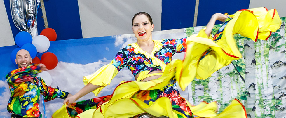 09-22-2024, Russian song dance and music ensemble Barynya, Michigan Russian dancers musicians singers, Ann Arbor Russian Festival-2024, Photo credit: Alena Toropov, St. Vladimir's Russian Church