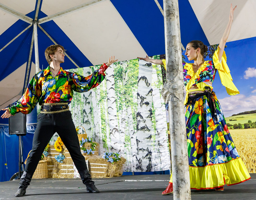 09-22-2024, Russian song dance and music ensemble Barynya, Michigan Russian dancers musicians singers, Ann Arbor Russian Festival-2024, Photo credit: Alena Toropov, St. Vladimir's Russian Church