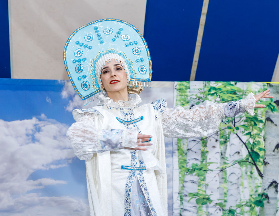 09-22-2024, Russian song dance and music ensemble Barynya, Michigan Russian dancers musicians singers, Ann Arbor Russian Festival-2024, Photo credit: Alena Toropov, St. Vladimir's Russian Church