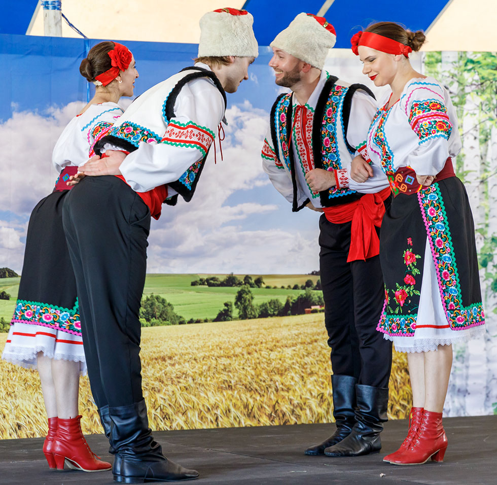 09-22-2024, Russian song dance and music ensemble Barynya, Michigan Russian dancers musicians singers, Ann Arbor Russian Festival-2024, Photo credit: Alena Toropov, St. Vladimir's Russian Church