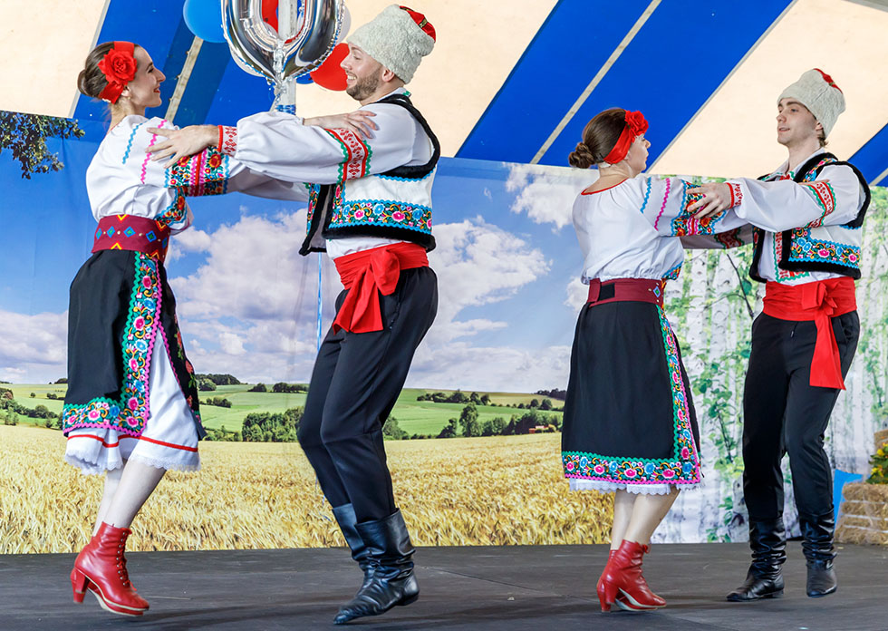 09-22-2024, Russian song dance and music ensemble Barynya, Michigan Russian dancers musicians singers, Ann Arbor Russian Festival-2024, Photo credit: Alena Toropov, St. Vladimir's Russian Church