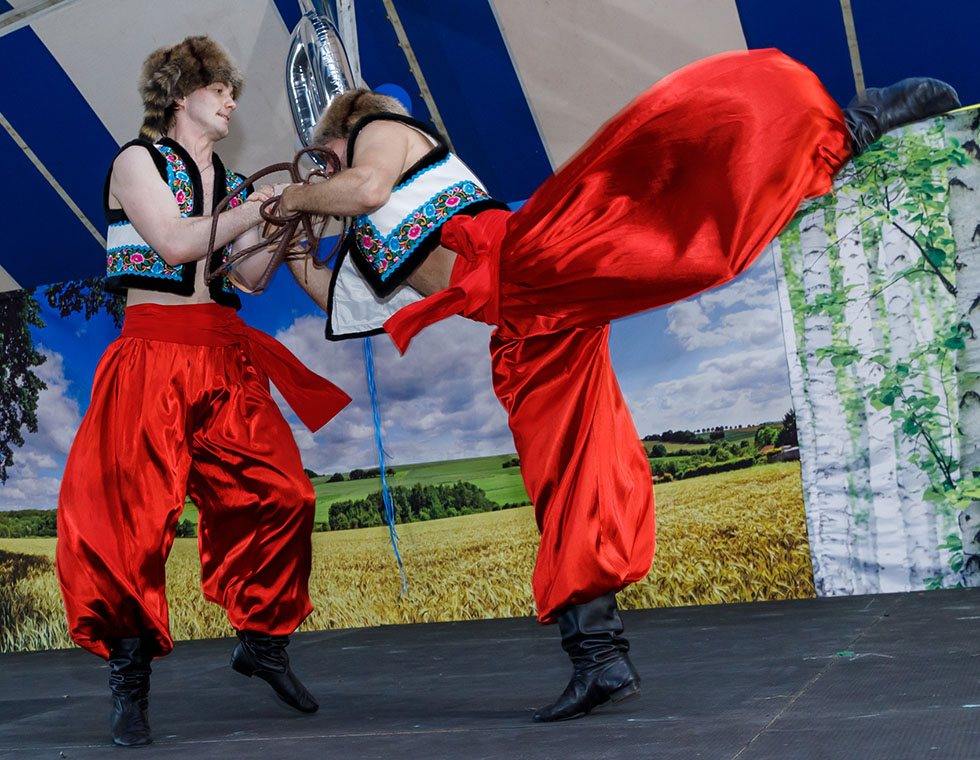 09-22-2024, Russian song dance and music ensemble Barynya, Michigan Russian dancers musicians singers, Ann Arbor Russian Festival-2024, Photo credit: Alena Toropov, St. Vladimir's Russian Church