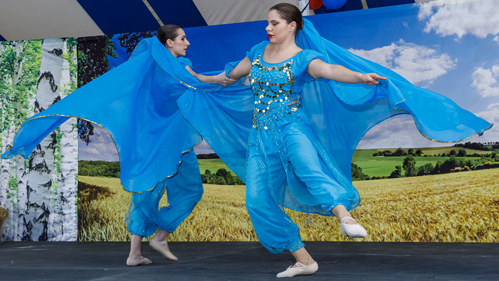 09-22-2024, Russian song dance and music ensemble Barynya, Michigan Russian dancers musicians singers, Ann Arbor Russian Festival-2024, Photo credit: Alena Toropov, St. Vladimir's Russian Church