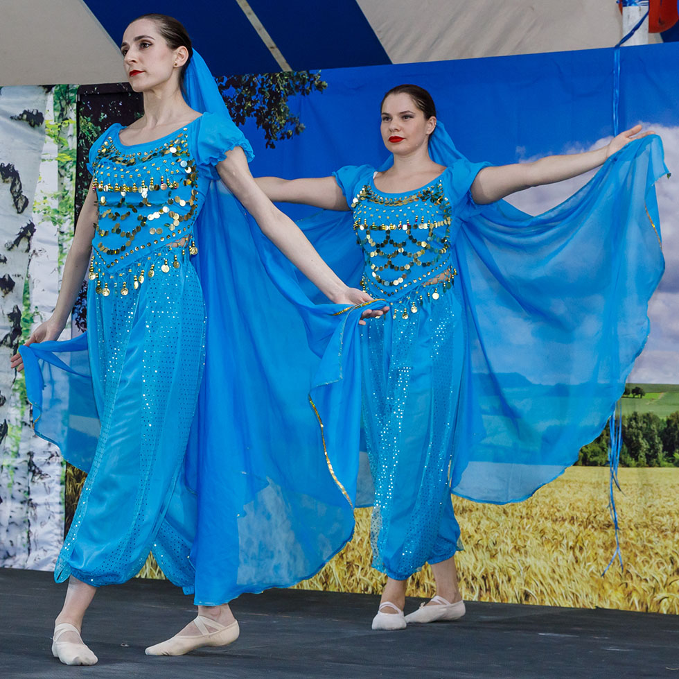 09-22-2024, Russian song dance and music ensemble Barynya, Michigan Russian dancers musicians singers, Ann Arbor Russian Festival-2024, Photo credit: Alena Toropov, St. Vladimir's Russian Church