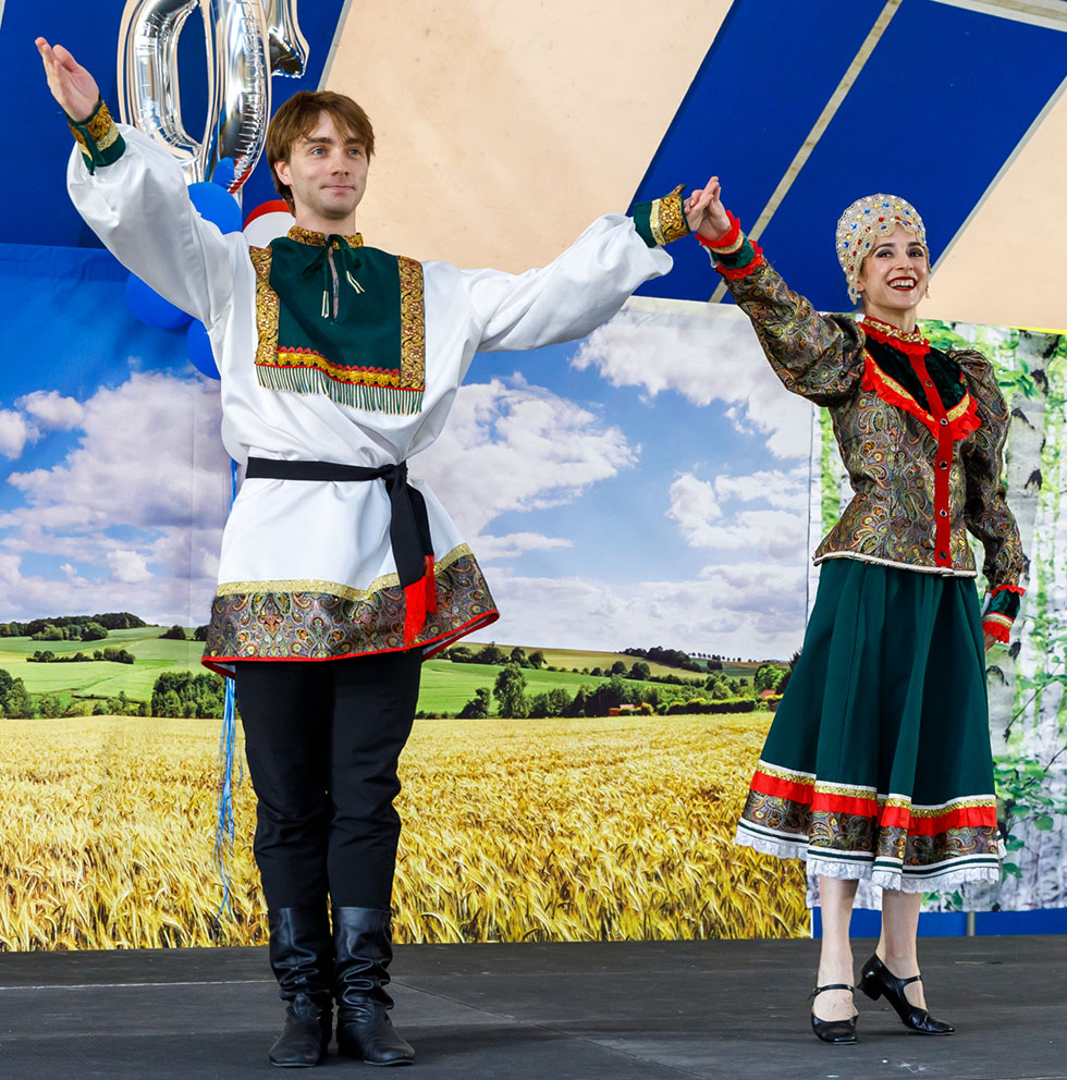 09-22-2024, Russian song dance and music ensemble Barynya, Michigan Russian dancers musicians singers, Ann Arbor Russian Festival-2024, Photo credit: Alena Toropov, St. Vladimir's Russian Church