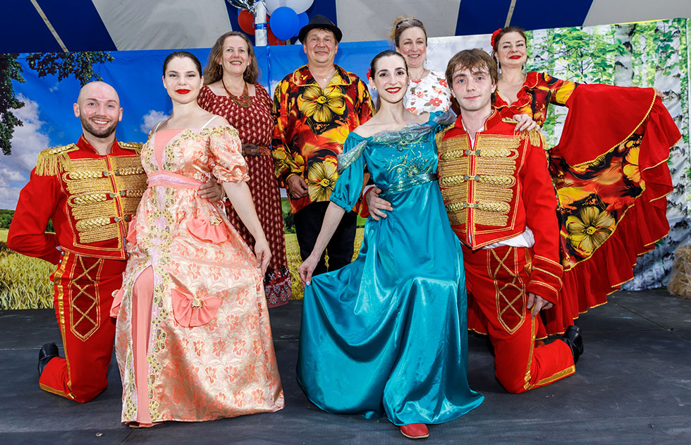 09-22-2024, Russian song dance and music ensemble Barynya, Michigan Russian dancers musicians singers, Ann Arbor Russian Festival-2024, Photo credit: Alena Toropov, St. Vladimir's Russian Church