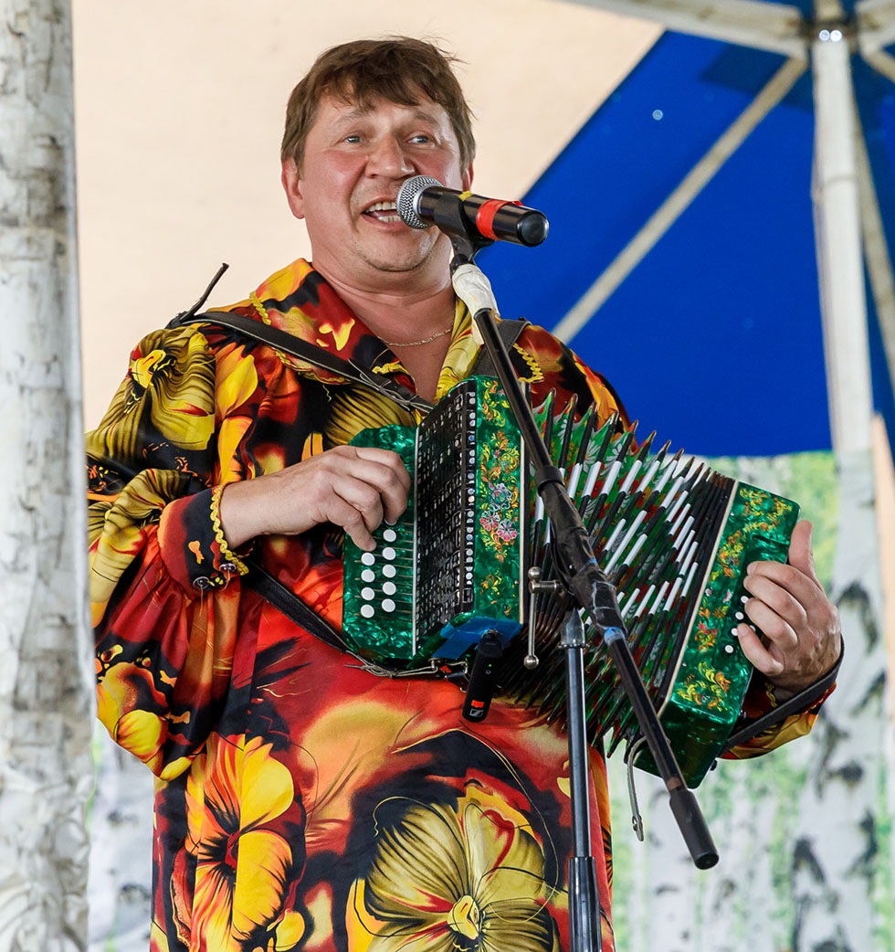 09-22-2024, Russian song dance and music ensemble Barynya, Michigan Russian dancers musicians singers, Ann Arbor Russian Festival-2024, Photo credit: Alena Toropov, St. Vladimir's Russian Church
