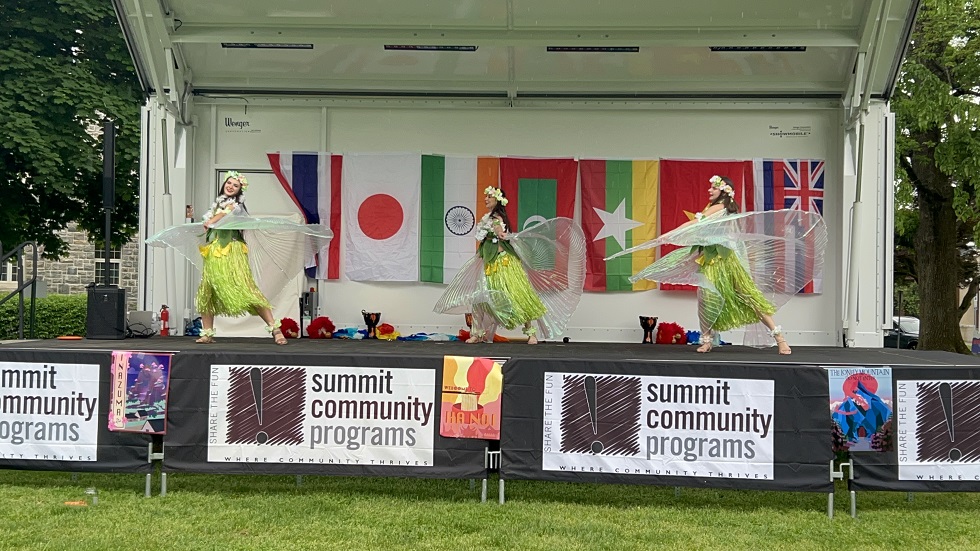 NJ Hawaiian Hula Dancers in Summit New Jersey
