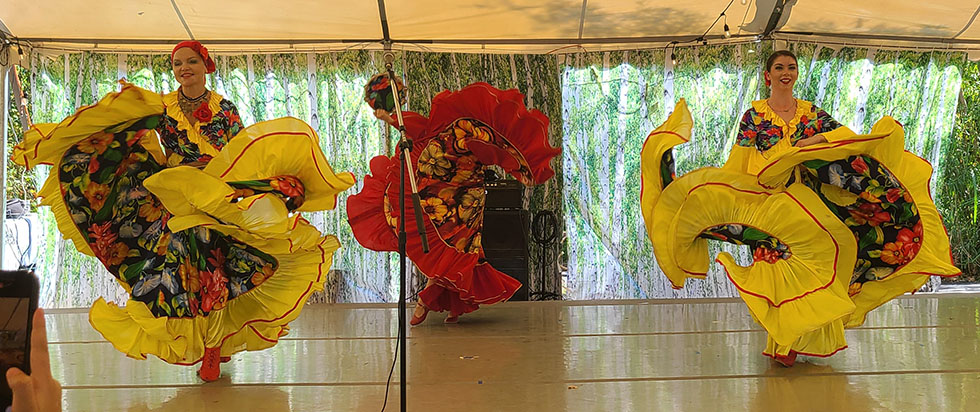 Ensemble Barynya in Ohio, Russian dancers Cincinnati, dancer Victoria Lazareva, dancer Tara Kuhl, dancer Valentina Kvasova, St. George Festival in Loveland Ohio, St. George Russian Orthodox Church 118 N Lebanon Rd Loveland, OH 45140