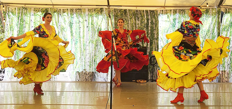 Ensemble Barynya in Ohio, Russian dancers Cincinnati, dancer Victoria Lazareva, dancer Tara Kuhl, dancer Valentina Kvasova, St. George Festival in Loveland Ohio, St. George Russian Orthodox Church 118 N Lebanon Rd Loveland, OH 45140