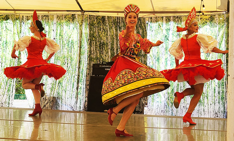 Ensemble Barynya in Ohio, Russian dancers Cincinnati, dancer Victoria Lazareva, dancer Tara Kuhl, dancer Valentina Kvasova, St. George Festival in Loveland Ohio, St. George Russian Orthodox Church 118 N Lebanon Rd Loveland, OH 45140