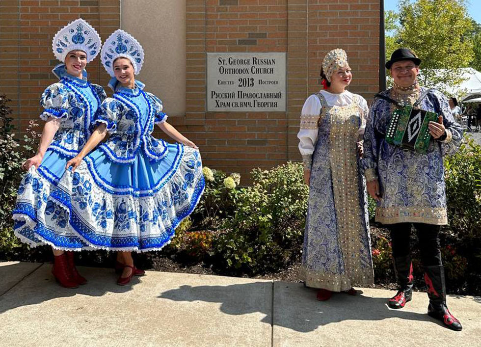 Ensemble Barynya in Ohio, Russian dancers Cincinnati, dancer Victoria Lazareva, dancer Tara Kuhl, balalaika virtuoso Elina Karokhina, artistic director, garmoshka virtuoso guitar player singer Mikhail Smirnov, St. George Festival in Loveland Ohio, St. George Russian Orthodox Church 118 N Lebanon Rd Loveland, OH 45140