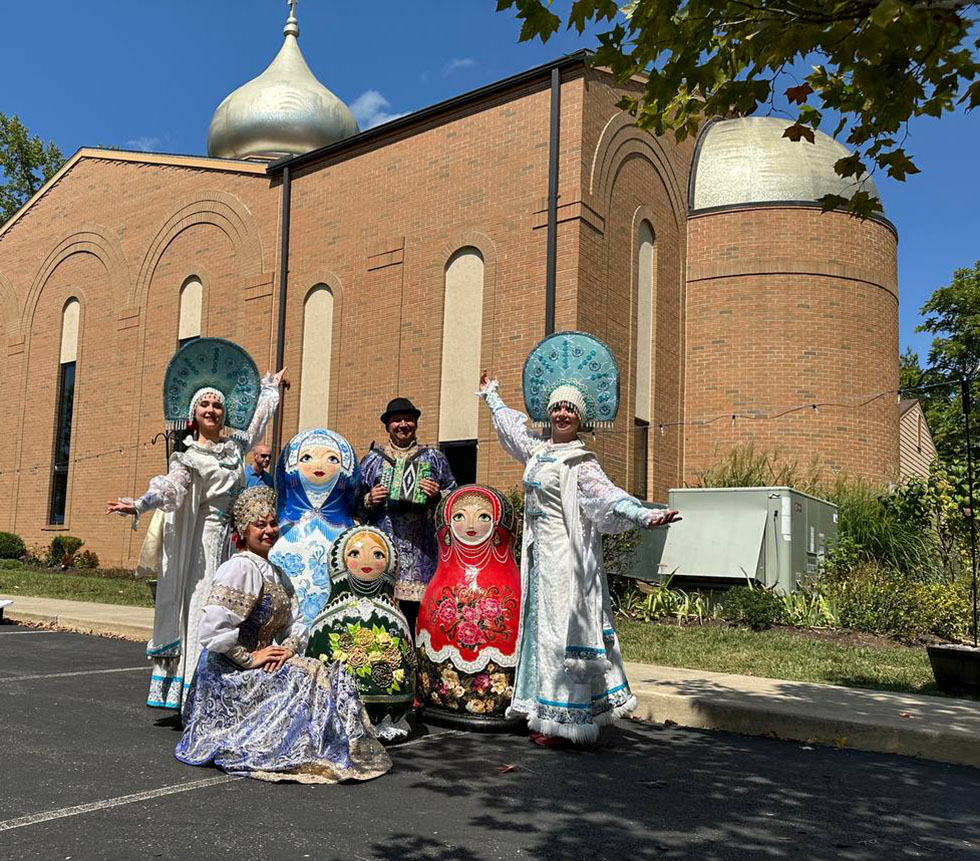Ensemble Barynya in Ohio, Russian dancers Cincinnati, dancer Victoria Lazareva, dancer Tara Kuhl, balalaika virtuoso Elina Karokhina, artistic director, garmoshka virtuoso guitar player singer Mikhail Smirnov, St. George Festival in Loveland Ohio, St. George Russian Orthodox Church 118 N Lebanon Rd Loveland, OH 45140