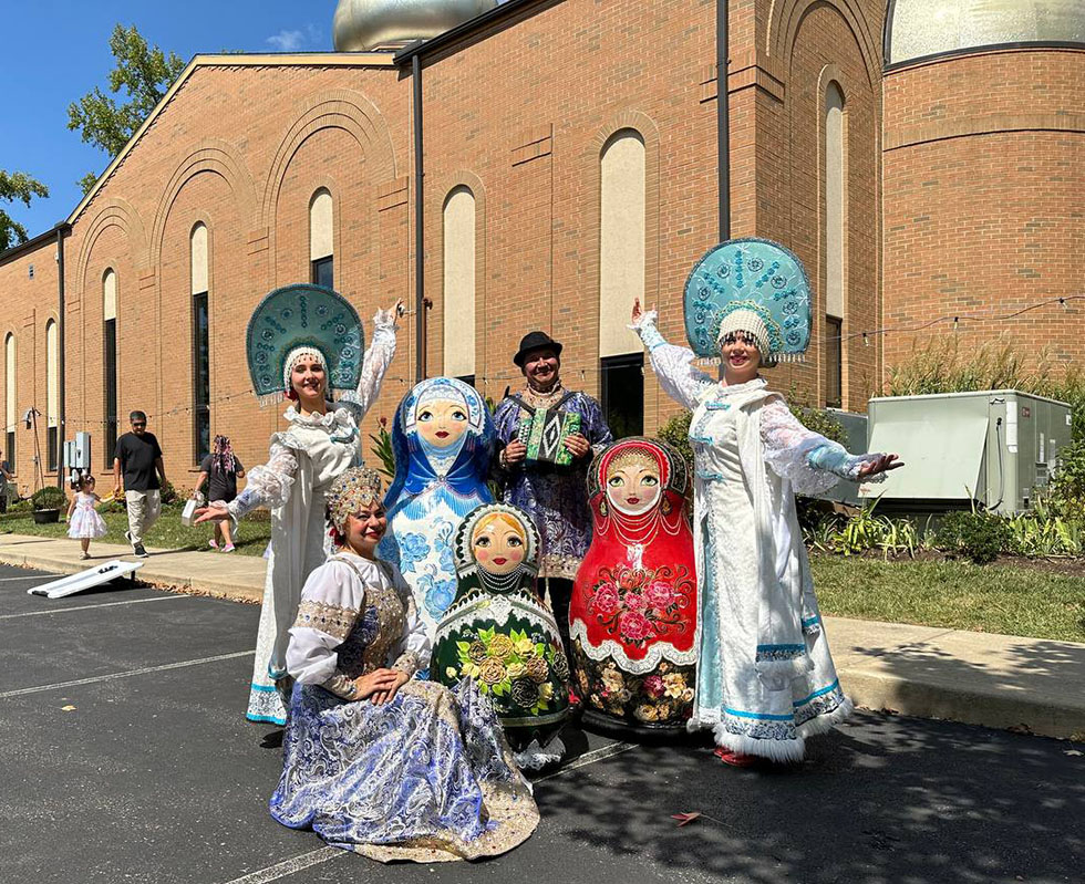 Ensemble Barynya in Ohio, Russian dancers Cincinnati, dancer Victoria Lazareva, dancer Tara Kuhl, balalaika virtuoso Elina Karokhina, artistic director, garmoshka virtuoso guitar player singer Mikhail Smirnov, St. George Festival in Loveland Ohio, St. George Russian Orthodox Church 118 N Lebanon Rd Loveland, OH 45140