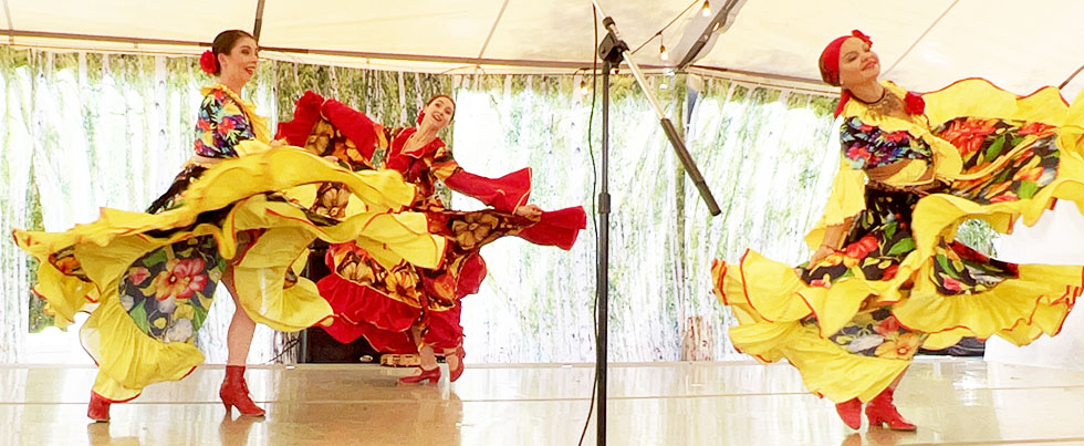 Ensemble Barynya in Ohio, Russian dancers in Cincinnati, dancer Victoria Lazareva, dancer Tara Kuhl, dancer Valentina Kvasova, St. George Festival Loveland Ohio, St. George Russian Orthodox Church 118 N Lebanon Rd Loveland, OH 45140