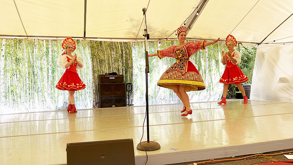 Ensemble Barynya in Ohio, Russian dancers in Cincinnati, dancer Victoria Lazareva, dancer Tara Kuhl, dancer Valentina Kvasova, St. George Festival Loveland Ohio, St. George Russian Orthodox Church 118 N Lebanon Rd Loveland, OH 45140