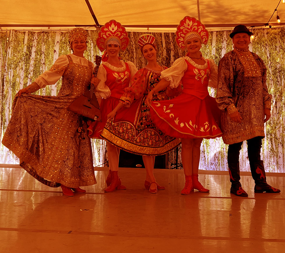 Ensemble Barynya in Ohio, Russian dancers in Cincinnati, dancer Victoria Lazareva, dancer Tara Kuhl, dancer/singer Valentina Kvasova, balalaika virtuoso Elina Karokhina, artistic director, garmoshka virtuoso guitar player singer Mikhail Smirnov, St. George Festival Loveland Ohio, St. George Russian Orthodox Church 118 N Lebanon Rd Loveland, OH 45140
