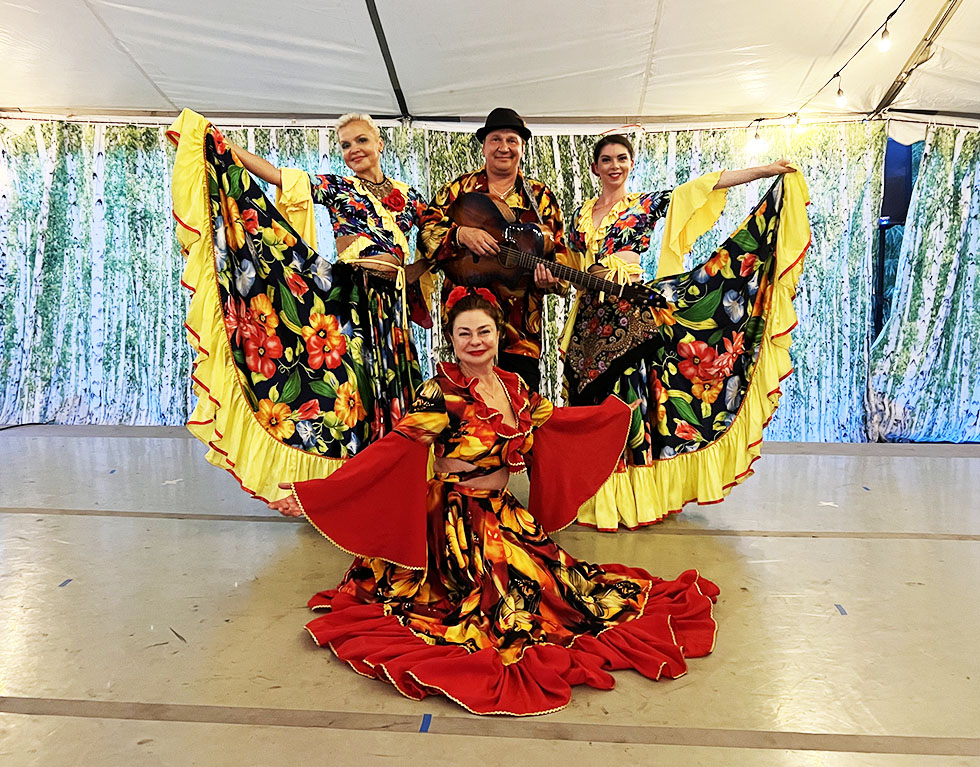 Ensemble Barynya in Ohio, Russian dancers in Cincinnati, dancer Tara Kuhl, dancer/singer Valentina Kvasova, balalaika virtuoso Elina Karokhina, artistic director, garmoshka virtuoso guitar player singer Mikhail Smirnov, St. George Festival Loveland Ohio, St. George Russian Orthodox Church 118 N Lebanon Rd Loveland, OH 45140