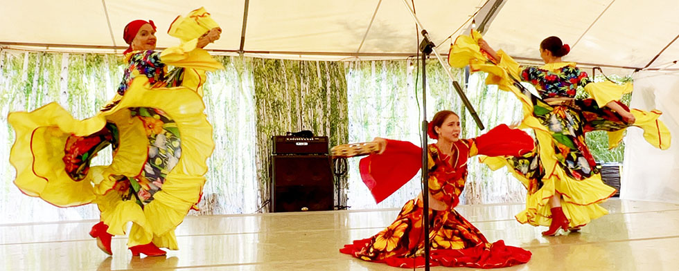 Ensemble Barynya in Ohio, Russian dancers Cincinnati, dancer Victoria Lazareva, dancer Tara Kuhl, dancer Valentina Kvasova, St. George Festival in Loveland Ohio, St. George Russian Orthodox Church 118 N Lebanon Rd Loveland, OH 45140