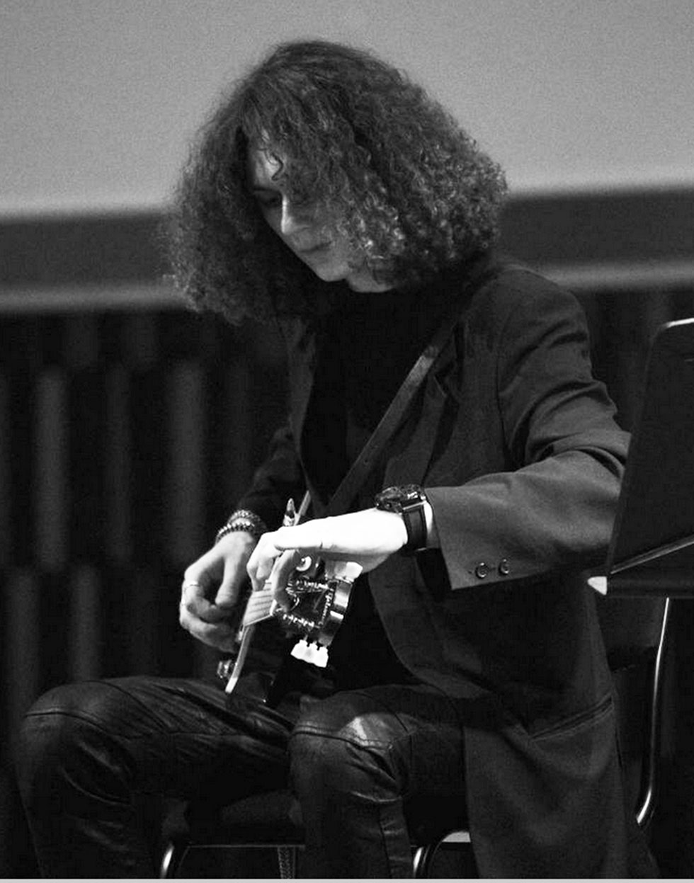 Guitar virtuoso Fedor Zhuravlev Ensemble Barynya New York Гитарист Фёдор Журавлев ансамбль Барыня Нью-Йорк