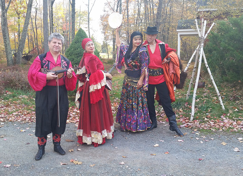 Moscow Gypsy Army,   , Pocono Mountains, Pennsylvania, Gypsy dancers, Gypsy singer, Gypsy music, Gypsy show,     ,  