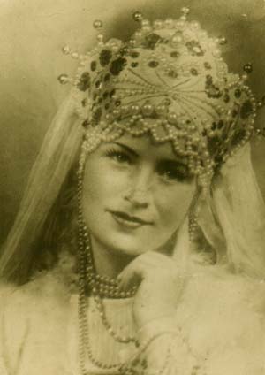 Russian Gypsy singer Zhenya Shevchenko