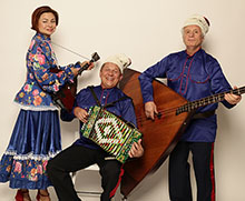 Barynya Balalaika Trio, Mikhail Smirnov, Elina Karokhina, Leonid Bruk, Photo credit Yuriy Balan