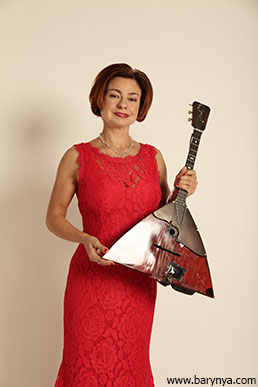 Balalaika virtuoso Elina Karokhina, photo credit Yuriy Balan