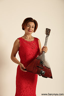 Balalaika virtuoso Elina Karokhina, photo credit Yuriy Balan