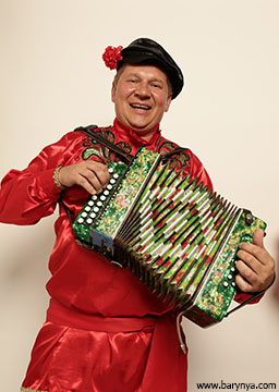 Russian garmoshka player Mikhail Smirnov, Ensemble Barynya, New York, photo credit Yuriy Balan