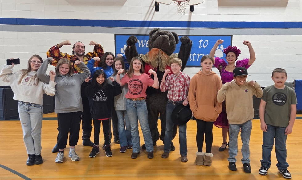 Barynya Trio, 11-19-2025, Washtucna, WA, Washtucna Elementary School 730 Booth Ave Washtucna WA 99371, Wednesday November 19 2025 9:30am